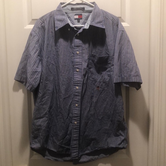 Tommy Hilfiger Men’s XL Short Sleeve Shirt Blue and White Stripes - Picture 2 of 5